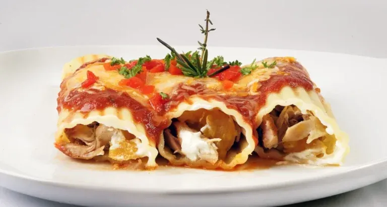 Imagen de Canelones Criollos Rellenos de Pollo Estofado con Plátano Maduro y Queso