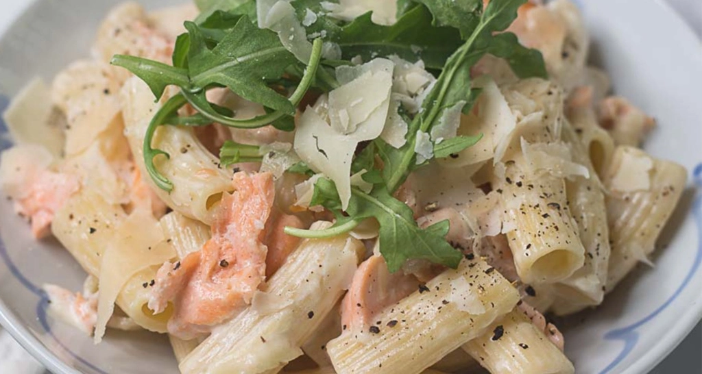 Pasta con Salmón en Salsa Cremosa