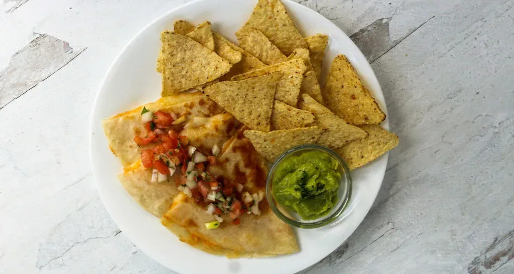 Quesadilla de Queso con Tortillas