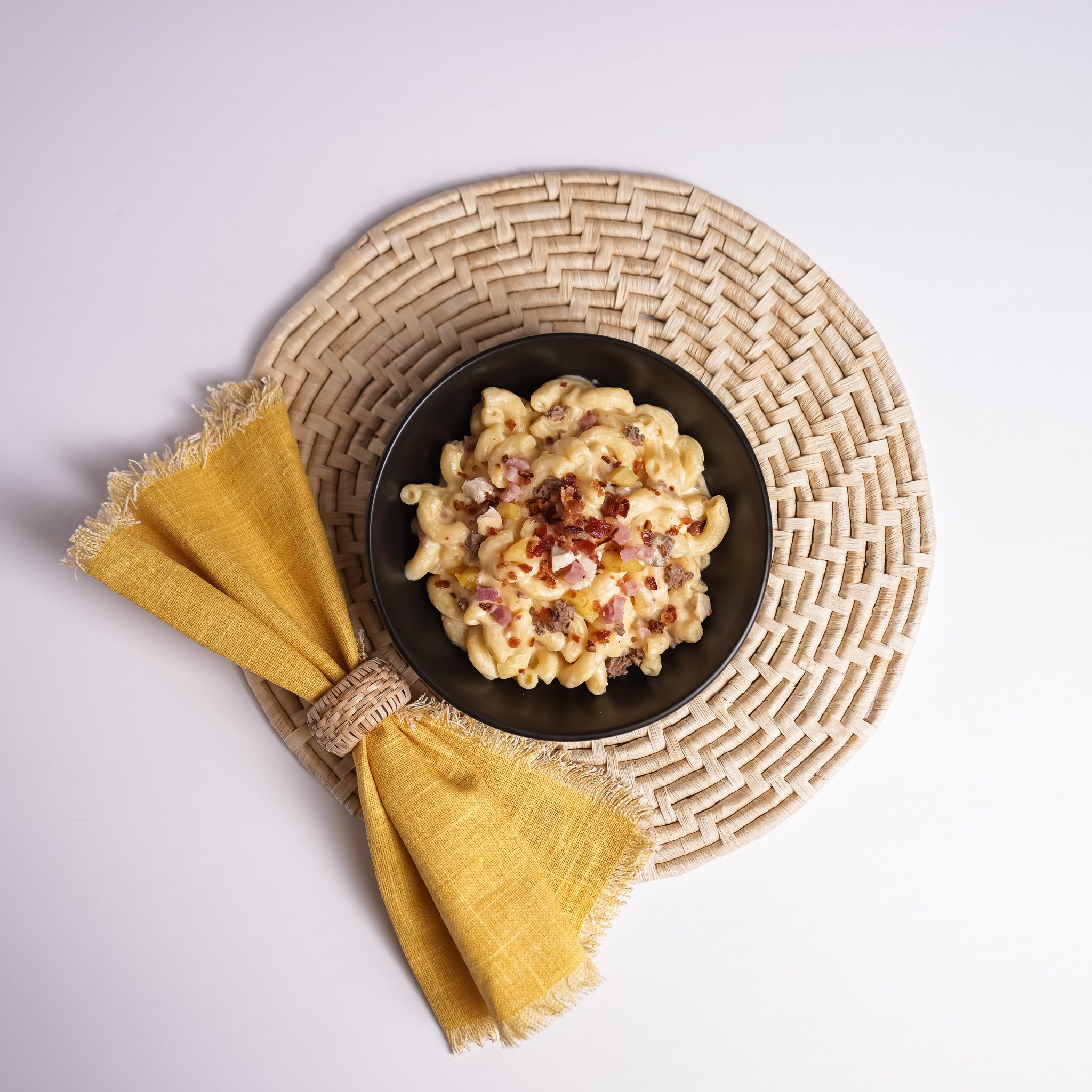 Boricua Mac and Cheese Bowl por Chef Noelian